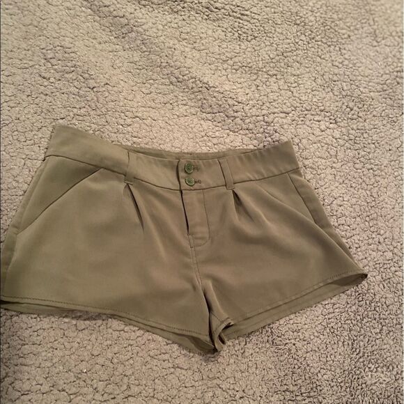 Lorimer NYC Shorts  - Picture 2 of 12